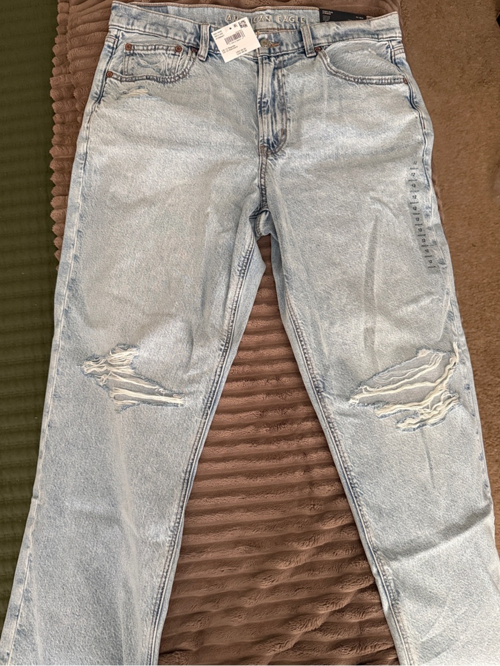 American Eagle Outfitters Light Blue Distressed stovepipe jeans